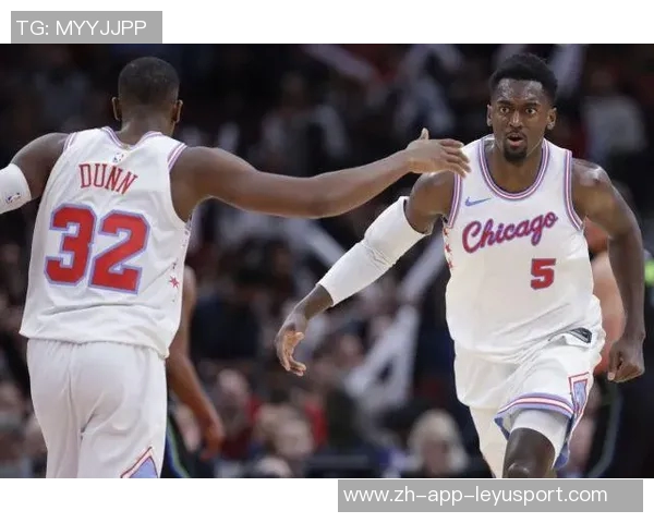 全队三分命中率高达50波蒂斯称默契提升助力进攻表现