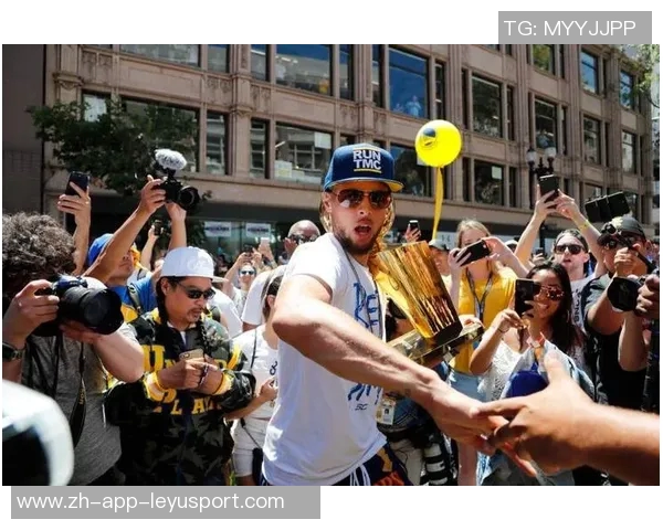 昆顿杰克逊称赞库里勇于接受防守挑战表现出色