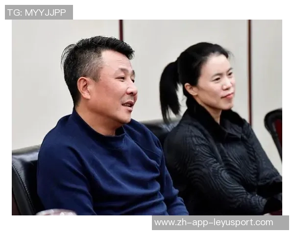 前巴西国脚里贝罗公开罹患甲状腺癌手术后积极开启康复之路