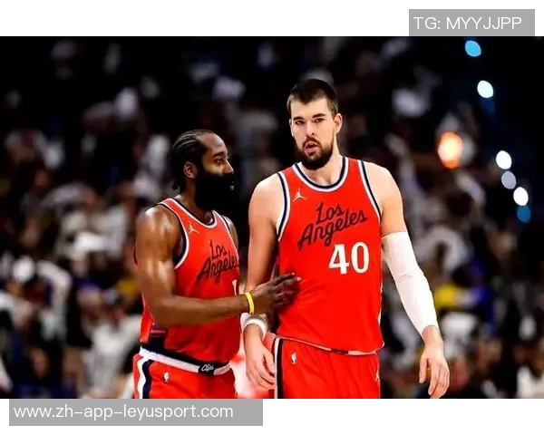 快船半场落后公牛21分哈登表现平平祖巴茨和科林斯各有贡献